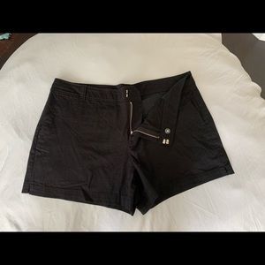 NY&C shorts